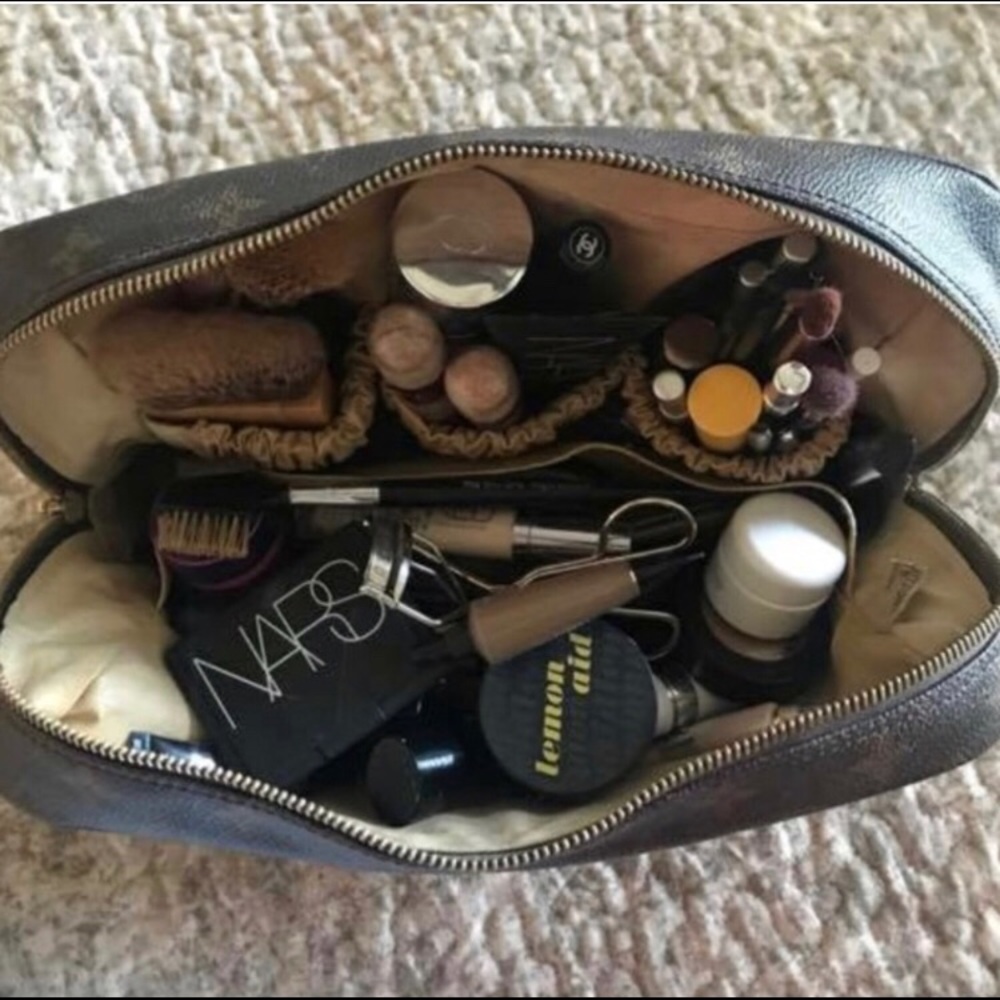 Louis Vuitton Trousse 28 French Company